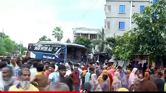 বগুড়ায় বাস চাপায় নিহত ৬, আহত ১৫