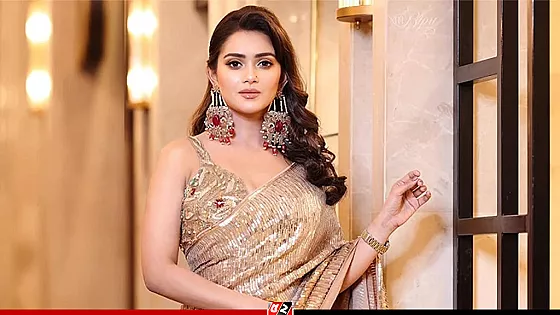 আত্মসমর্পণ করে জামিন পেলেন তানজিন তিশা