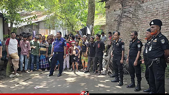 মাদ্রাসার পাশে হাতবোমা বিস্ফোরণ, আহত ৪ শিক্ষার্থী