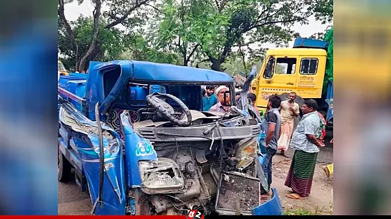 ট্রাক-পিকআপ সংঘর্ষে চালক নিহত, মহাসড়ক অবরোধ