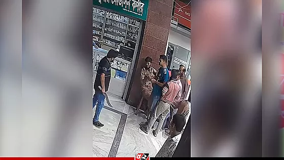 দালালবিরোধী মাইকিং করায় নিরাপত্তাকর্মীর গলায় ছুরি, গ্রেপ্তার ১
