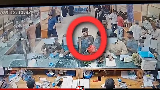 সোনালী ব্যাংকের ভেতর থেকে গ্রাহকের প্রায় ৮ লাখ টাকা চুরি