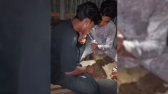 শিক্ষার্থীর ইয়াবা সেবনের ভিডিও ভাইরাল, মাদ্রাসাছাত্র বহিষ্কার