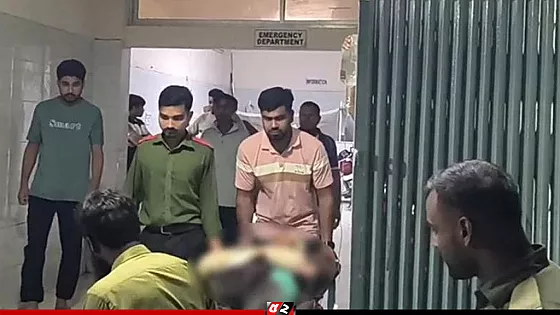 প্রেমিকের হামলায় তরুণীর হাত বিচ্ছিন্ন, বাবা-মা আহত