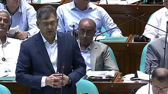 এটা প্রশ্ন, না পল্টনের বক্তৃতা বুঝতে পারিনি , হাসনাতকে স্বরাষ্ট্রমন্ত্রী 