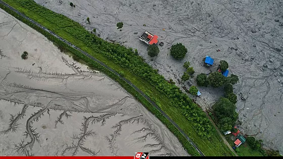 নেপালে বন্যায় মৃতের সংখ্যা হাজার ছাড়াল, কাদায় আটকা শত শত শ্রমিক
