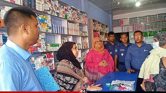 ডাক্তার না হয়েও প্রেসক্রিপশন,জরিমানা করলো ভ্রাম্যমাণ আদালত