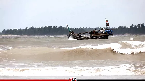 সোনাদিয়া চ্যানেলে ট্রলারডুবিতে ২ জেলের মৃত্যু, নিখোঁজ আরও ২