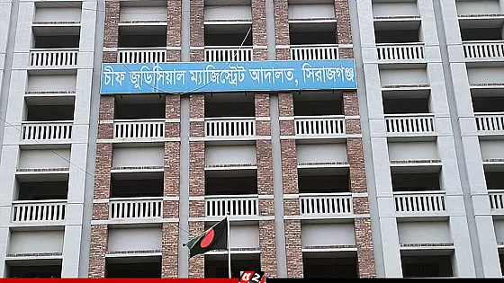 আদালতের দোতলা থেকে লাফ দিয়ে পালাল আসামি