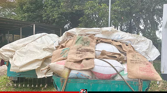 পাচারকালে ১০০ বস্তা সরকারি চাল জব্দ, আটক ২