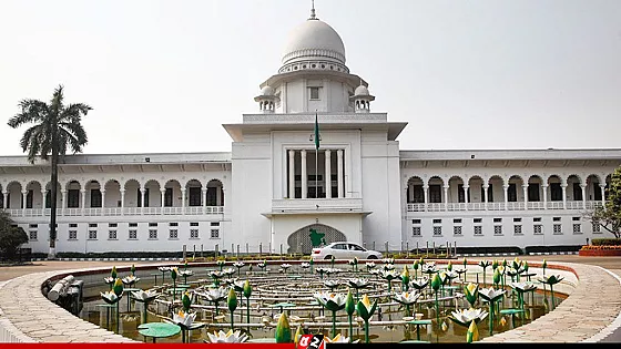 বাগবিতণ্ডার জেরে এজলাস ছাড়লেন প্রধান বিচারপতি