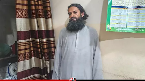 ৩ ছাত্রকে ধর্ষণের অভিযোগে মাদ্রাসার প্রধান শিক্ষক গ্রেপ্তার, কক্ষে মিললো যৌন উত্তেজক ওষুধ