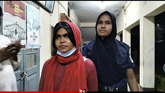 ফ্যামিলি কার্ড পাইয়ে দেওয়ার নামে টাকা নেওয়ার অভিযোগ, এনসিপি নেত্রী আটক