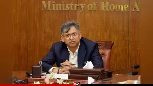 নাগরিকের বাক-স্বাধীনতা ও ব্যক্তিগত সুরক্ষায় সরকার অত্যন্ত সচেতন: স্বরাষ্ট্রমন্ত্রী