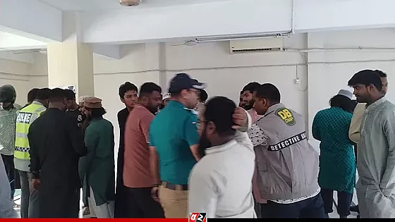 তেজগাঁও কলেজের মসজিদে গোপন বৈঠক, জঙ্গি সন্দেহে আটক ২৩