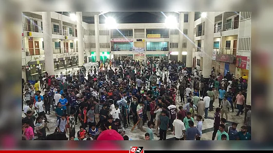 শিক্ষার্থীকে মারধরের জেরে রেলস্টেশনে ভাঙচুর, চার কর্মচারী বরখাস্ত