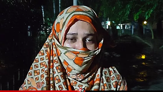 গর্ভে তিন মাসের জমজ সন্তান, স্ত্রী স্বীকৃতির দাবি নিয়ে ঘুরছেন তরুণী