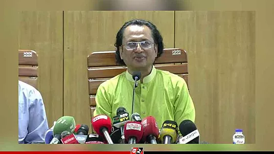 জ্বালানির দাম বাড়লেও বাসভাড়া নিয়ন্ত্রণে সরকারের ভূমিকা থাকবে: তথ্য উপদেষ্টা