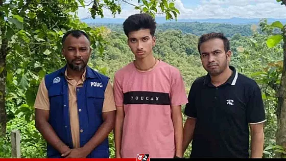 ‘মিস ইউ মা’ লিখে ফেসবুকে পোস্ট, ২৪ ঘণ্টা পর পাহাড় থেকে উদ্ধার শিক্ষার্থী
