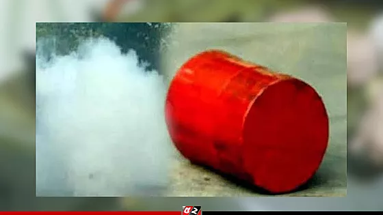ধানমন্ডিতে পরপর ককটেল বিস্ফোরণ, আটক ৩
