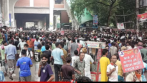 দাবি না মানলে কঠোর আন্দোলনের হুঁশিয়ারি দিয়ে প্রেসক্লাব ছাড়লেন অটোচালকরা