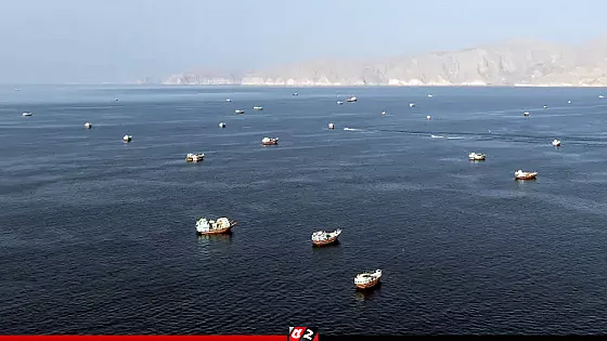 হরমুজে জাহাজ চলাচল দুই মাসের মধ্যে সর্বনিম্ন, বাড়ছে তেলের দাম