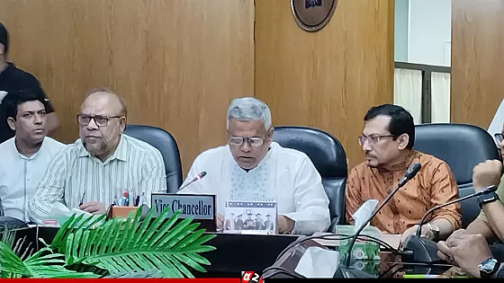 রাবিতে সাংবাদিক মারধরের ঘটনায় ৪ জনের ছাত্রত্ব বাতিলের সুপারিশ