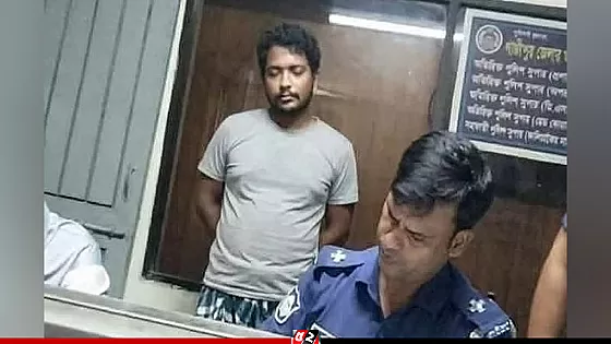 অন্তঃসত্ত্বা স্ত্রীর লাশের পাশে ধূমপান করছিলেন স্বামী