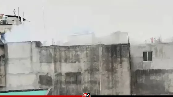 চকবাজারে বহুতল ভবনের মার্কেটে আগুন, নিয়ন্ত্রণে ৫ ইউনিট