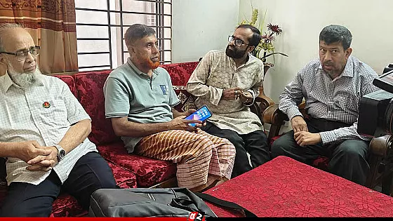 কক্সবাজারে নিহতদের মরদেহ শনাক্তে ডিএনএ নমুনা দিতে সিআইডির দপ্তরে পরিবারের সদস্যরা