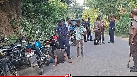 কক্সবাজারে সড়কে দুই দফায় অর্ধশত যানবাহনে ডাকাতি