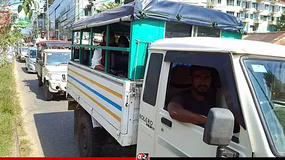 সাজেক থেকে নিরাপদে খাগড়াছড়িতে পৌঁছালেন আটকেপড়া পর্যটকরা