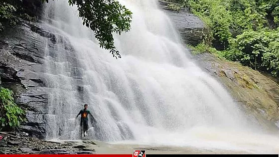 রূপসী ঝরনার কূপে মিললো ২ পর্যটকের মরদেহ