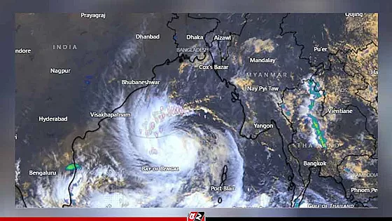 আজই ঘূর্ণিঝড়ে রূপ নিতে পারে গভীর নিম্নচাপ, সমুদ্রবন্দরে সতর্কসংকেত