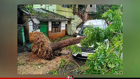 অর্ণবের তাণ্ডবে লণ্ডভণ্ড ভারত, আশ্রয়কেন্দ্রে লাখো মানুষ