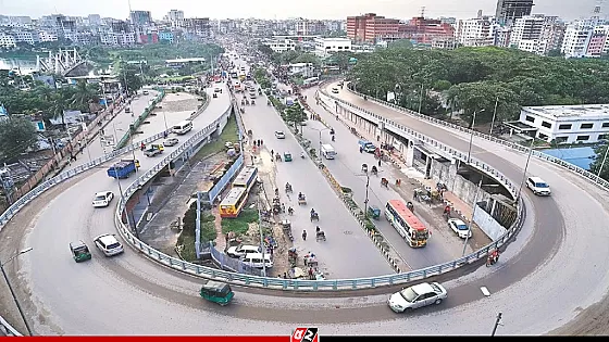  রাজধানীতে দুই বাসের অসুস্থ প্রতিযোগীতা কেড়ে নিল যুবকের প্রাণ
