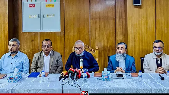 একটি রাজনৈতিক মহল শ্রমিক আন্দোলনের নামে অস্থিতিশীলতা সৃষ্টি করছে : শ্রমমন্ত্রী