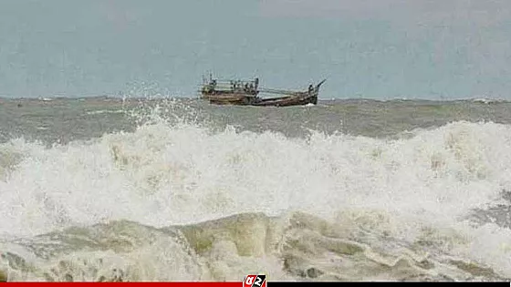 মৌসুমী বায়ুর প্রভাবে উত্তাল সাগর, সেন্টমার্টিন নৌযান চলাচল বন্ধ