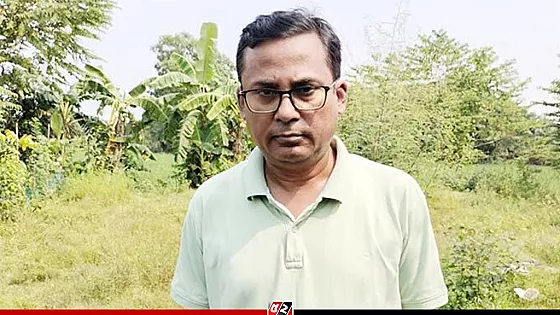 ভারতে পালানোর সময় সাবেক যুগ্ম সচিব আটক