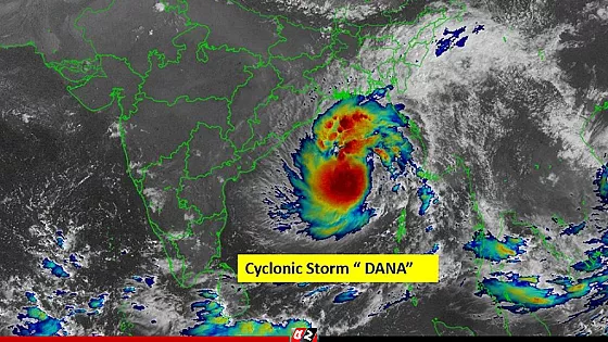 ধেয়ে আসছে ঘূর্ণিঝড় ‘দানা’, কলকাতা বিমানবন্দরে বিমান চলাচল বন্ধ