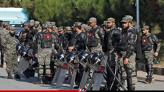 পাকিস্তানে সংঘর্ষে পুলিশ নিহত 