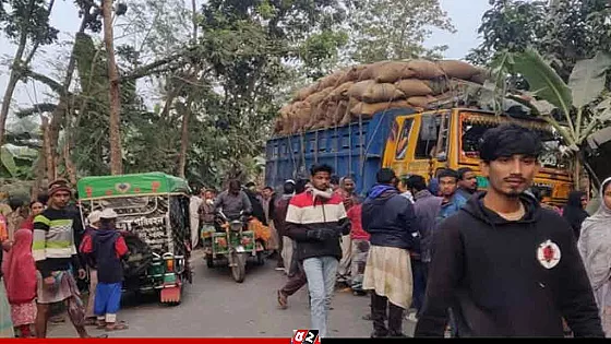 ট্রাক-মোটরসাইকেল সংঘর্ষ, নিহত ৩