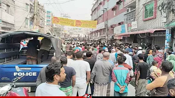 ডাকাতের হাতে জিম্মি কেরানীগঞ্জের রুপালি ব্যাংকের শাখা