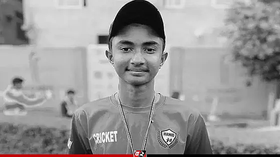 নিজেকে মেলে ধরার আগেই ঝরে গেলেন ক্রিকেটার মহিন