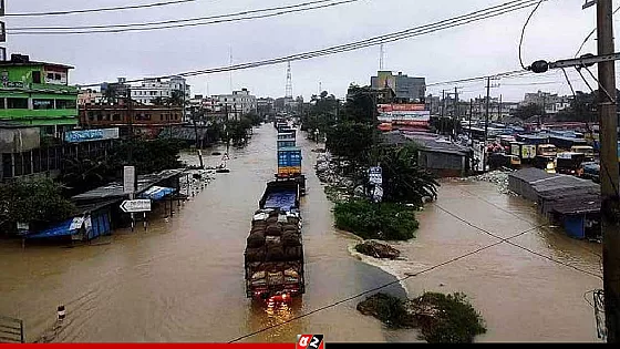 টানা বর্ষণে জলাবদ্ধতা,তলিয়ে গেছে ঢাকা-চট্টগ্রাম মহাসড়ক