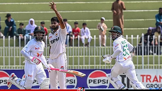 মুশফিক-মিরাজের জুটিতে বাংলাদেশের লিড