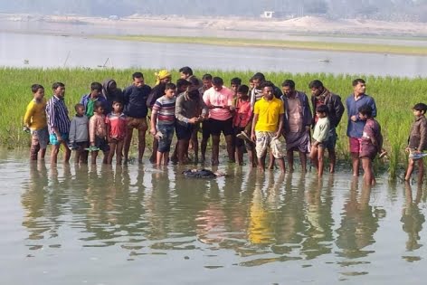 কুড়িগ্রামে ধরলা নদীতে ভেসে এল যুবকের মরদেহ