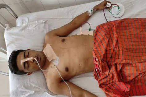 ৯৯৯-এর কলে সেবা দিতে গিয়ে পুলিশ সদস্য ছুরিকাহত