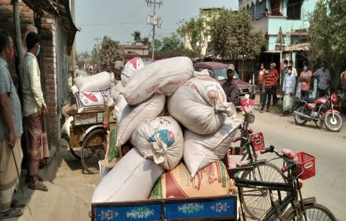 জয়পুরহাটের পাঁচবিবিতে গুদাম থেকে সরকারি চাল উদ্ধার