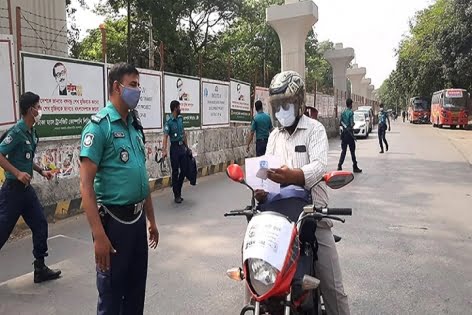 মোড়ে মোড়ে চেকপোস্ট, ‘মুভমেন্ট পাস’ না থাকলে বাসায় ফেরত